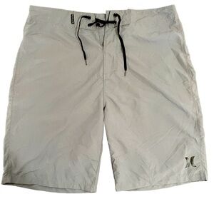 Hurley Men's One and Only 21" Board Shorts
Size 31